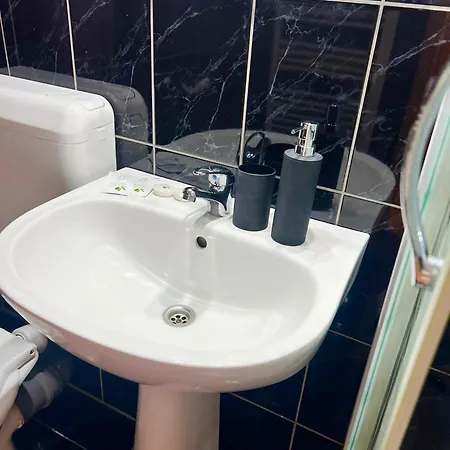 Bed & Breakfast Pensiunea Elena *