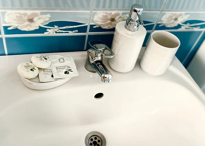 Pensiunea Elena Bed & Breakfast